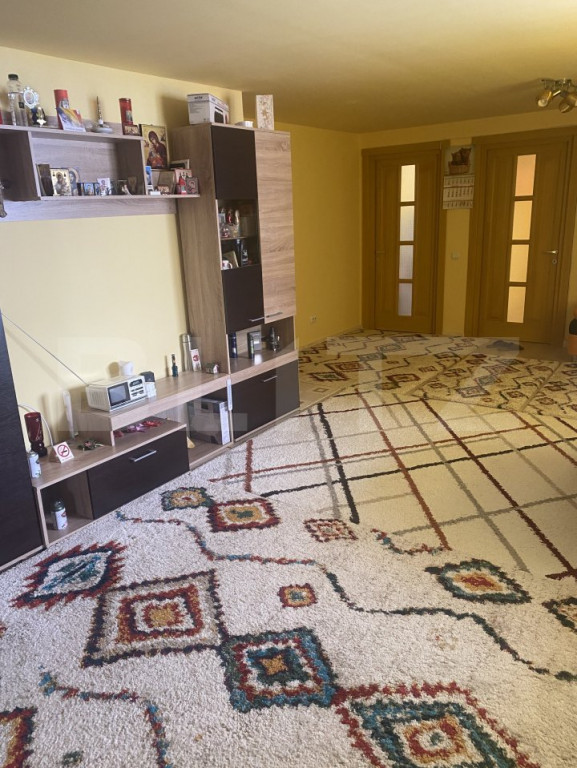 Casă de vanzare, cu 4 camere, 120 mp, zona Neagra Șarului