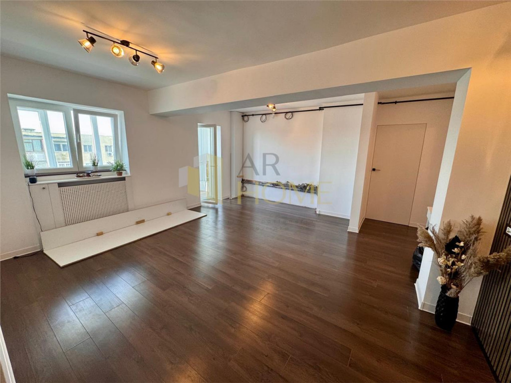 Apartament 4 camere, complet renovat, Ploiesti, zona Malu Ro