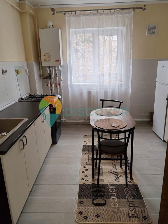 Apartament 2 camere zona 9 mai