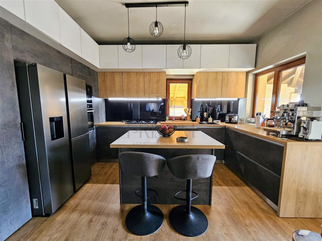 Casa Individuala - mobilata utilata - zona buna - 200 mp uti