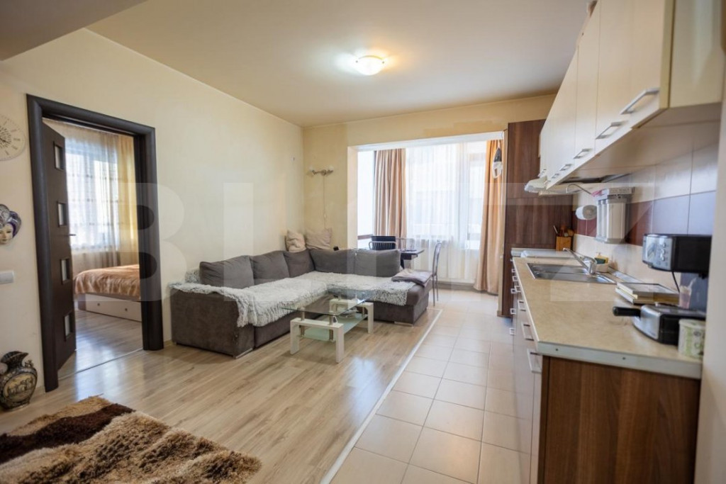 Apartament cu 3 camere, 53 mp, 2 balcoane, parcare, zona Să