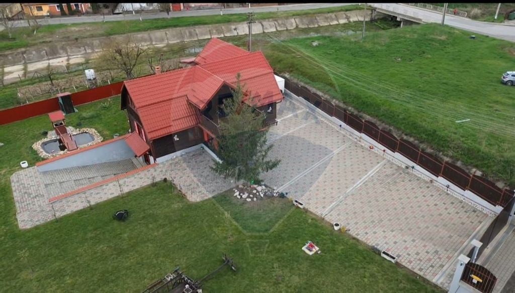 O casă cu suflet, construită cu rigoare și pasiune - V...