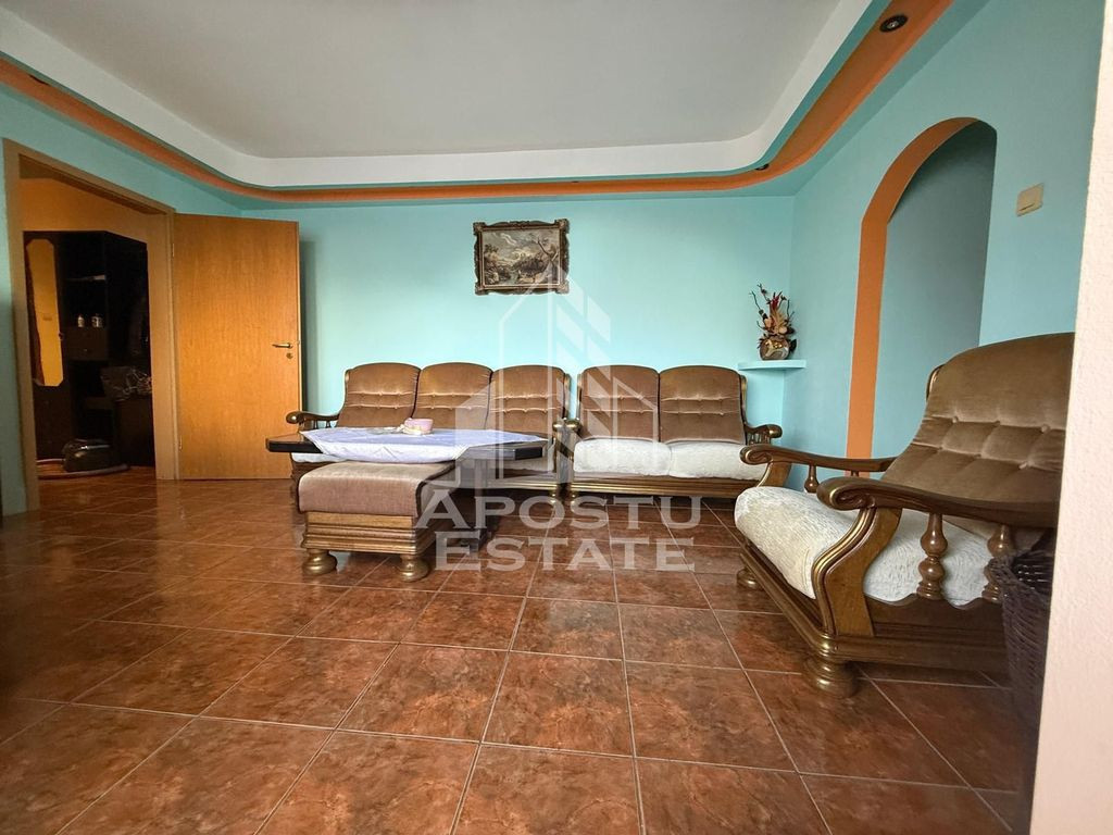 Apartament 2 camere , centrala proprie , zona Circumvalat...