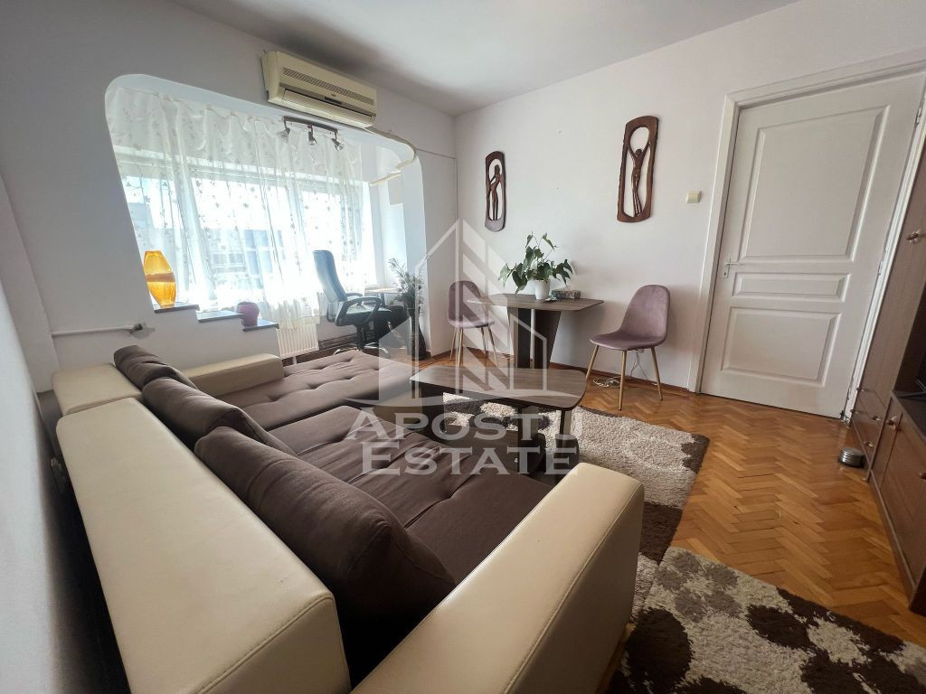 Apartament cu doua camere ,centrala proprie,zona Take Ion...