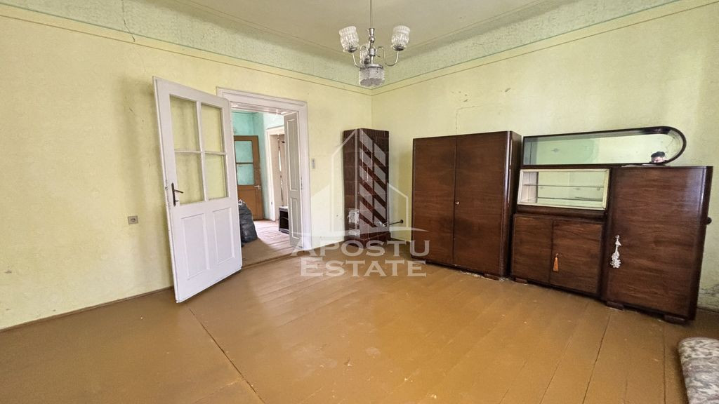Casa cu 3 camere, renovabila, acces auto, zona Steaua