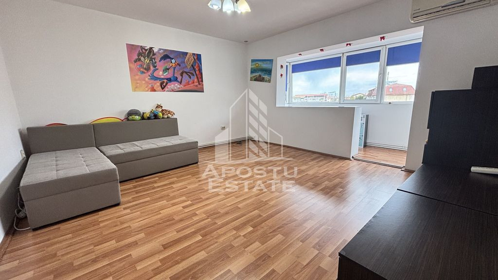 Apartament cu 3 camere, GARAJ, centrala proprie, Calea Sa...