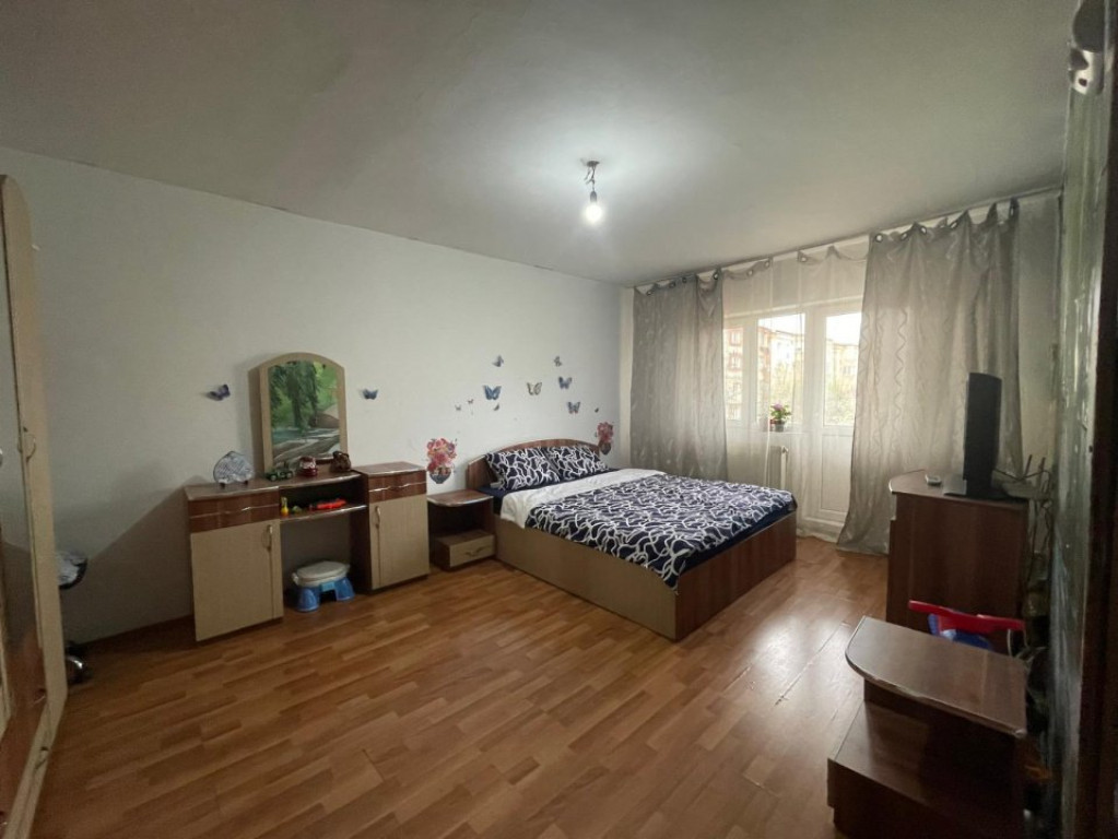 Apartament de vanzare, cu 2 camere, 49 mp, decomandat, Baia