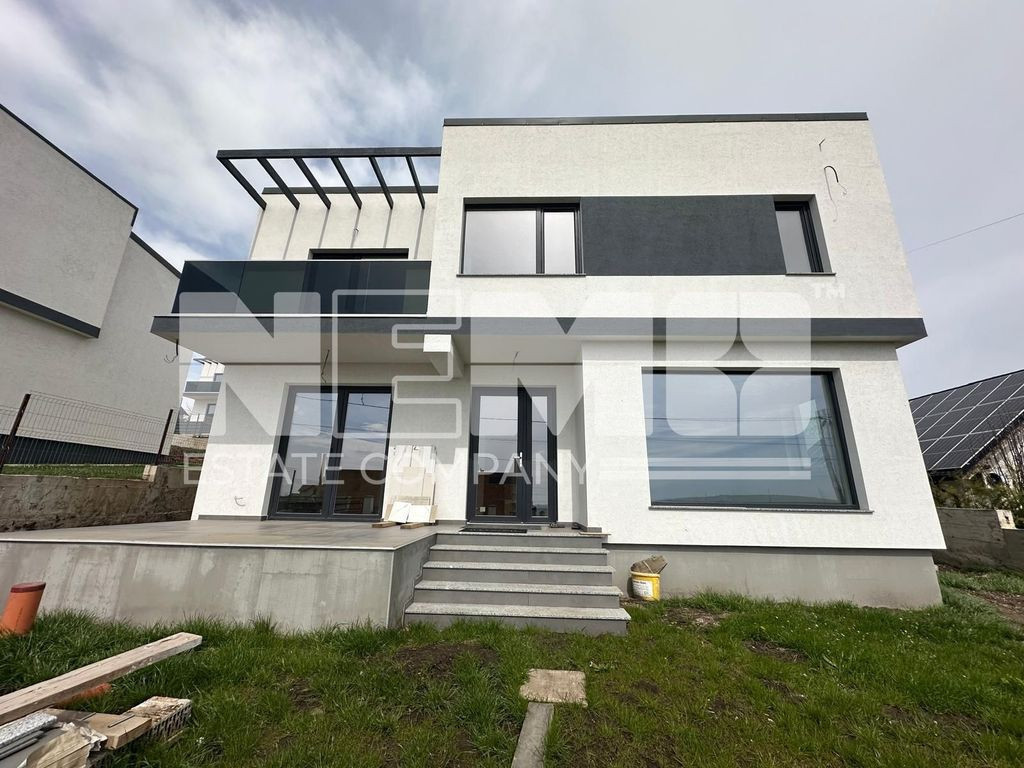 De Vanzare Casa I Moara-Bulai, Suceava I Pret: 195.000€