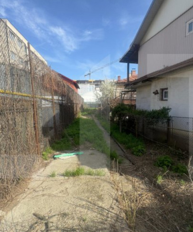 Oportunitate-Casa cu 3 camere, 110 mp, 450 mp teren, zona ul