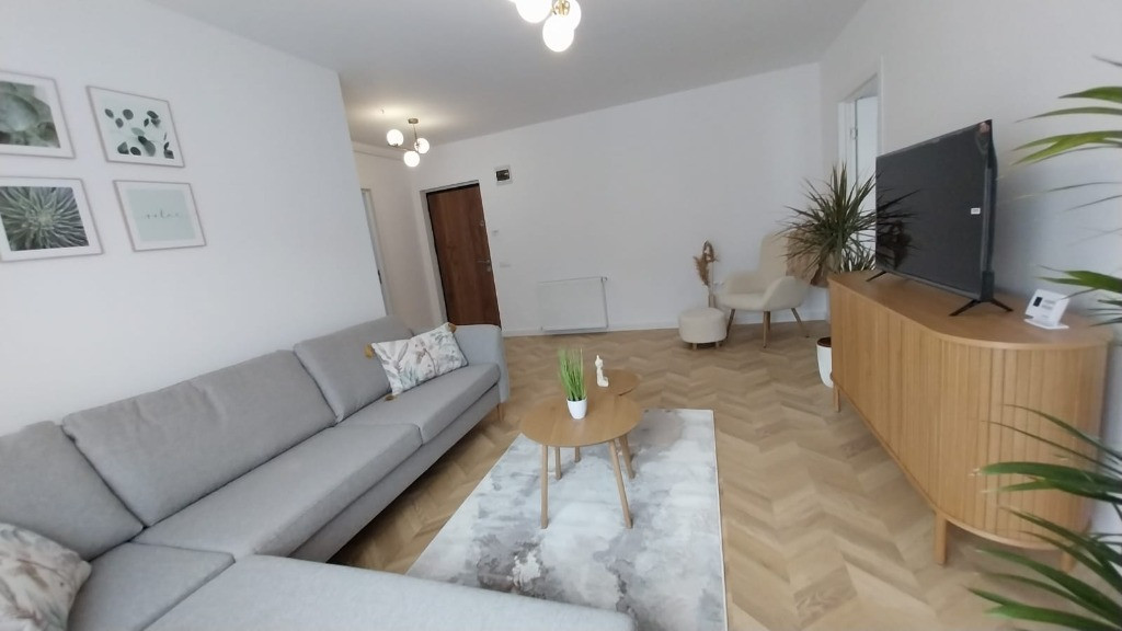 Apartament NOU finisaje superioare et.1,Floresti