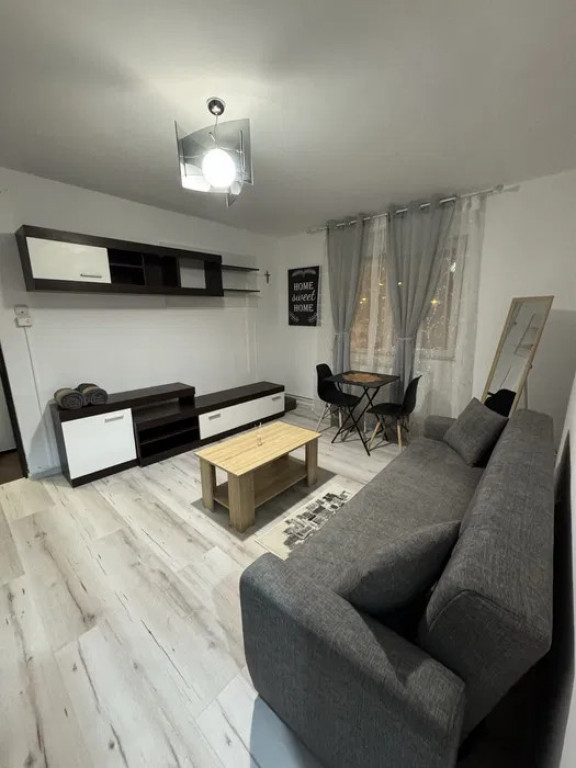 Apartament 2 cam 40 MP, et 1, FLORILOR