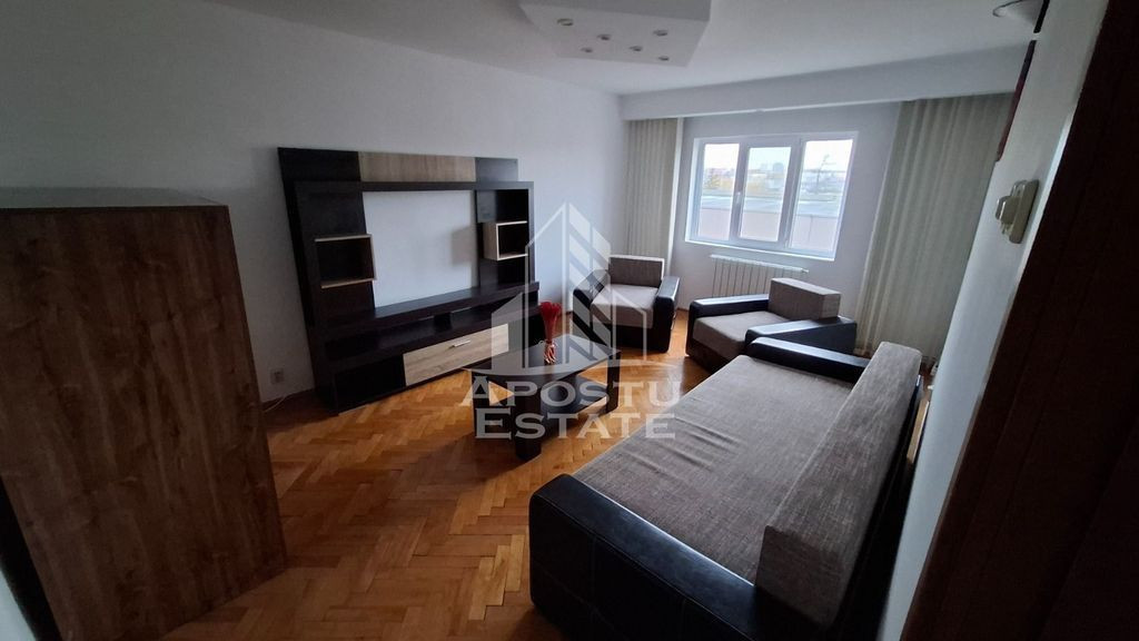 Apartament cu 3 camere, decomandat, la prima inchierere, ...