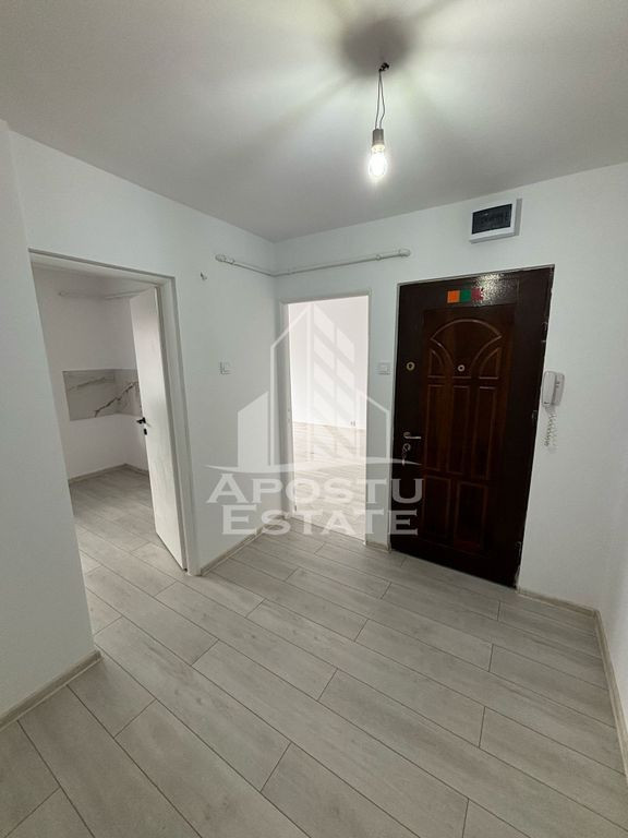 Apartament 2 camere, decomandat, renovat complet , zona S...