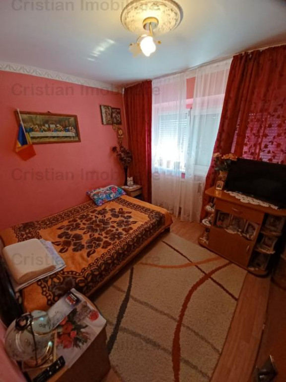 Ap. 4 cam, conf 1, Radu Negru, Et.3, spatios