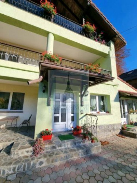 Casa/Villa 10 camere ,322 mp utili, teren 796 mp- zona 7 ...