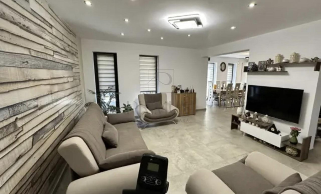 GIROC - Casa - 4 Camere - 2 Terase - Pod - Gradina amenajata