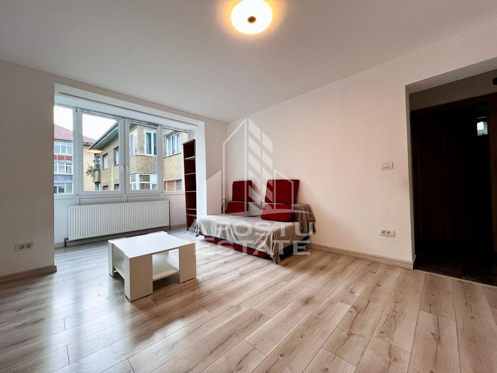 Apartament 2 camere, centrala proprie,Complexului Stundetesc