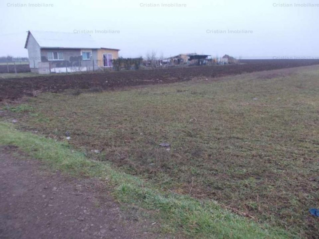 Teren 5750mp pentru constructii, zona Lacu Sarat