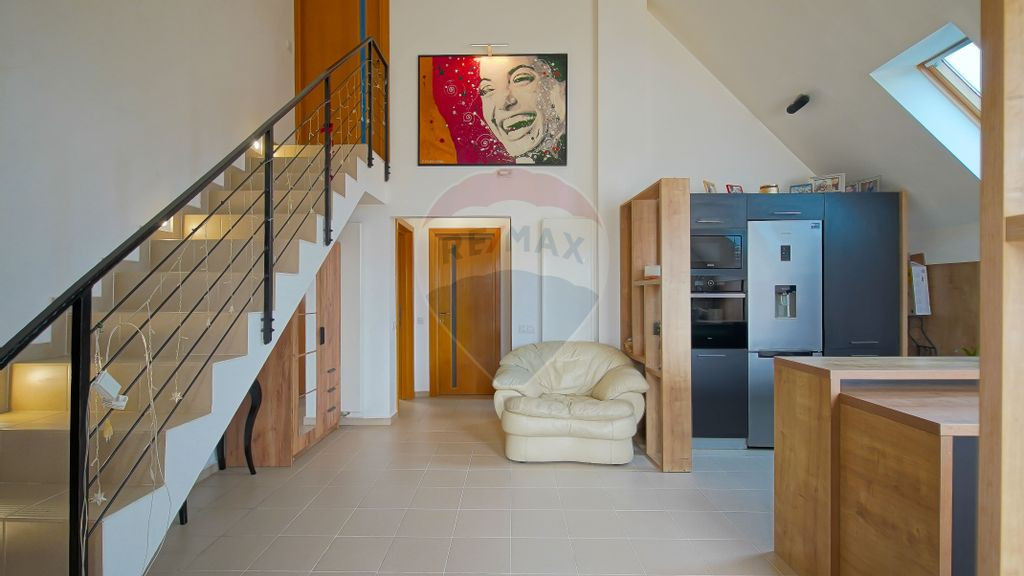 Apartament cu 3 camere pe 2 niveluri și terasă de vis ?...