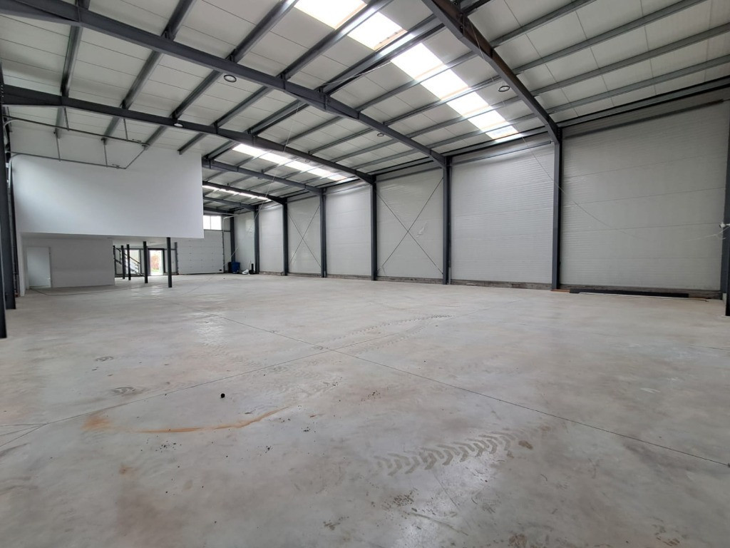 Hala in suprafata de 590 mp Floresti acces usor spre Autostrada