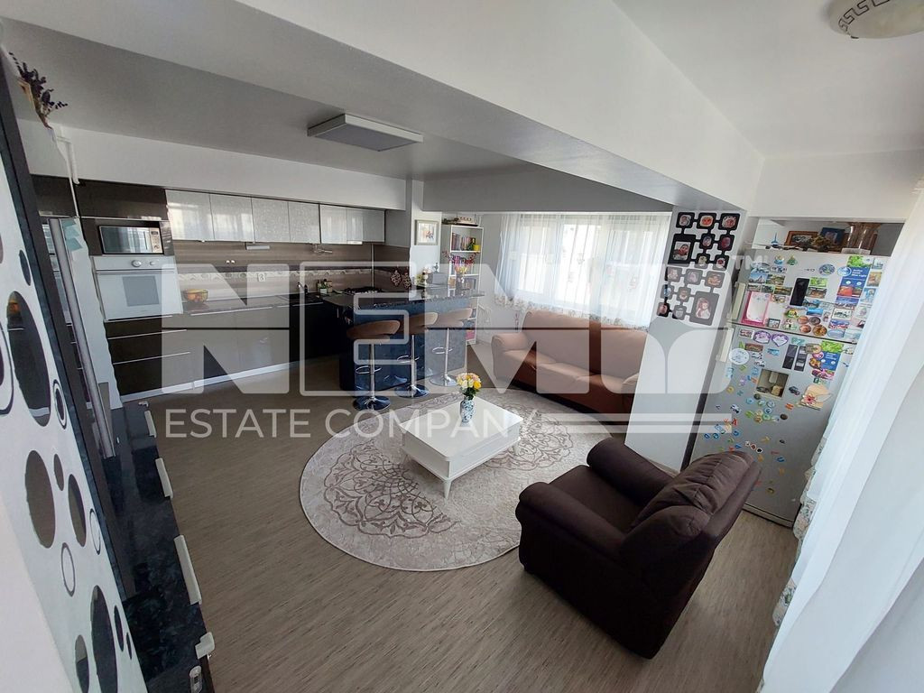 De Vanzare Apartament 3 Camere | Burdujeni/Suceava | Pret...