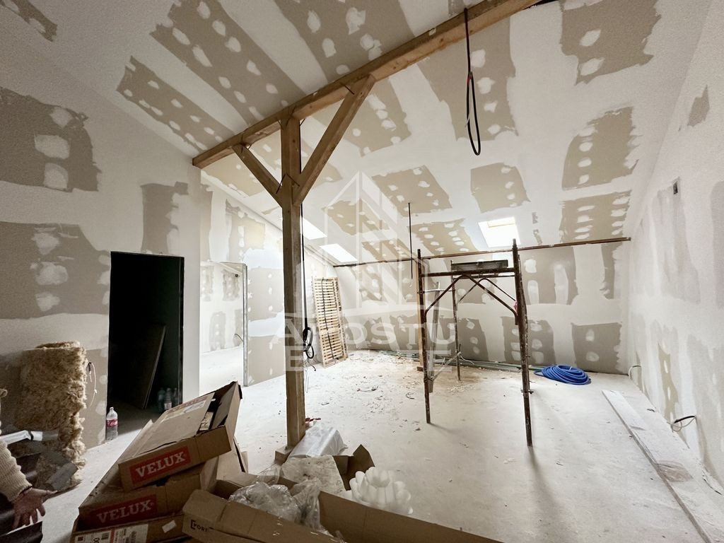 Apartament cu 2 camere, dispune de lift, Girocului