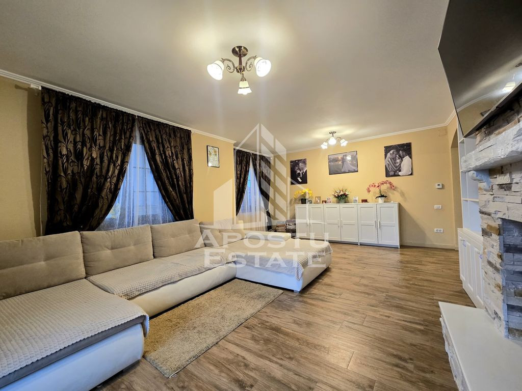 Casa individuala cu 5 camere, garaj si teren 800 mp, in Sag