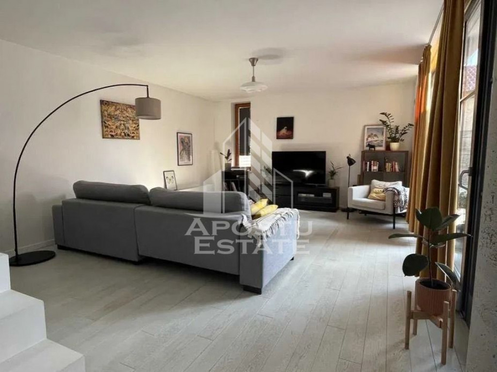 Triplex cu 3 camere, in Dumbravita