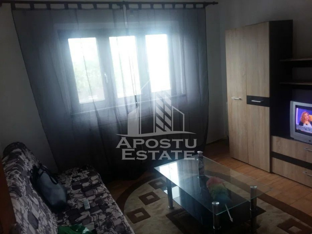 Garsoniera, zona Garii, Centrala Proprie