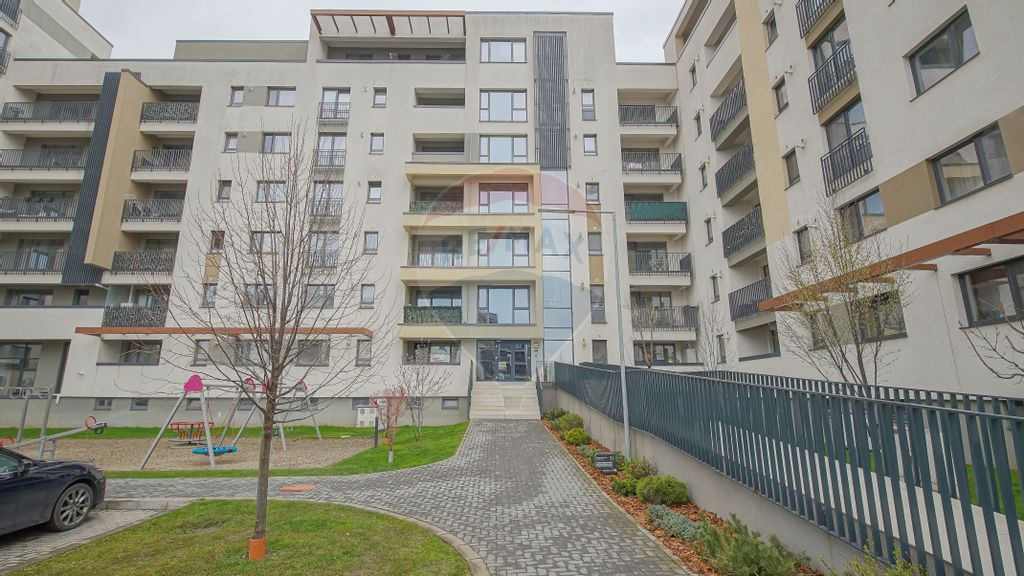 Închiriez apartament 2 camere — Coresi Avantgarden