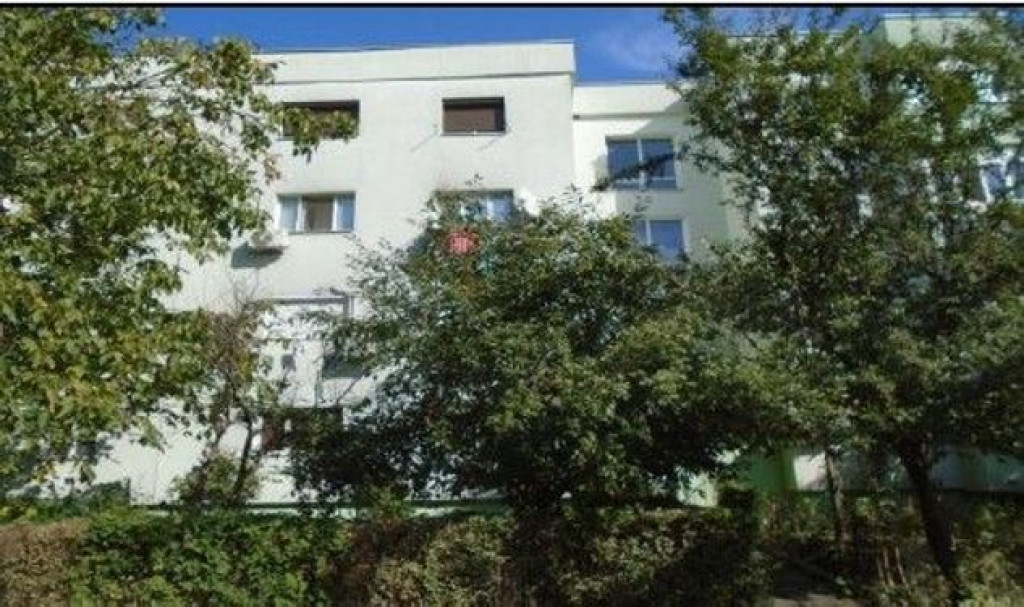 Apartament 3 camere 1 Decembrie, Ilfov, cota de 1/2, ID: ...