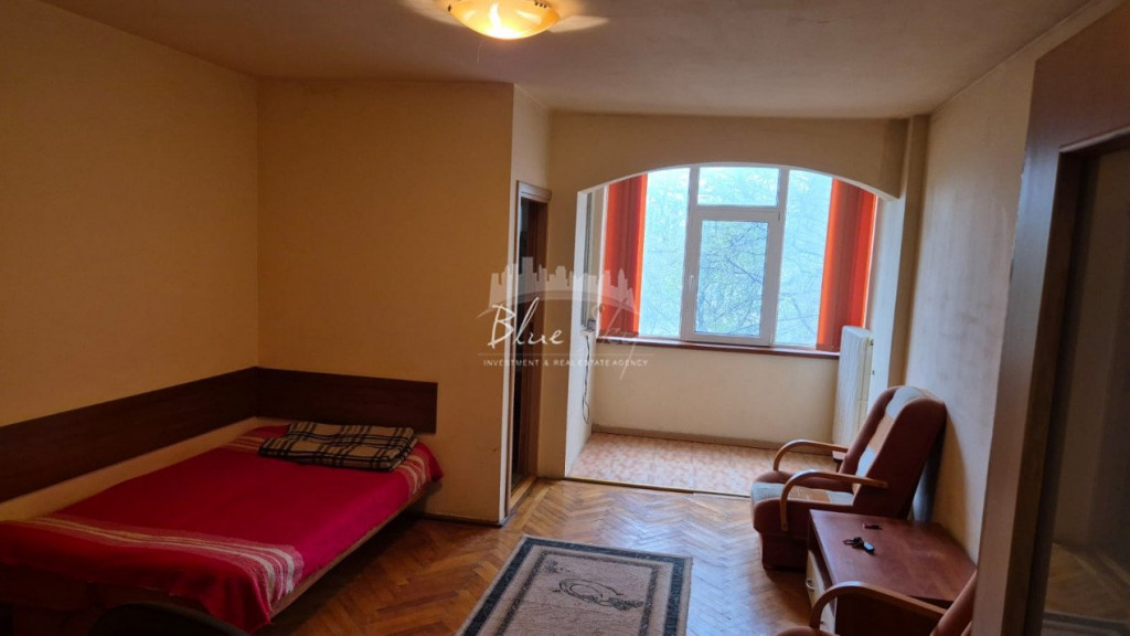 Garsoniera 30mp, etajul 1 zona Far