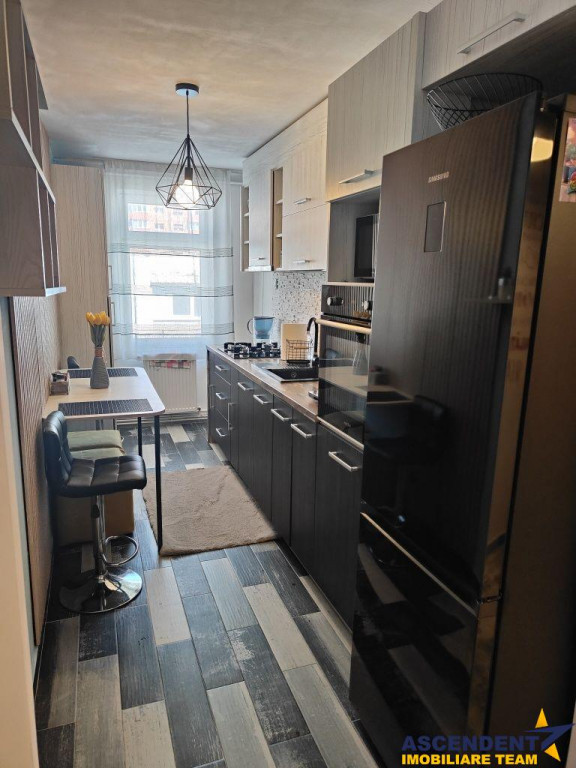 Apartament 3 camere, Calea Bucuresti