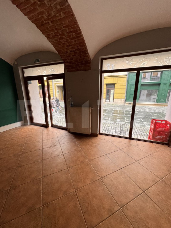 Spatiu comercial de vanzare, 115 mp, zona Piata Unirii