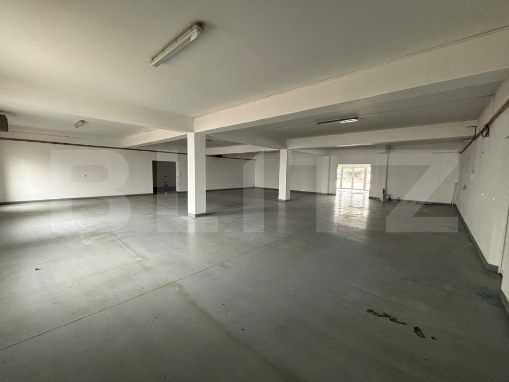 Spatiu comercial de inchiriat, in suprafata de 500 mp, in Za