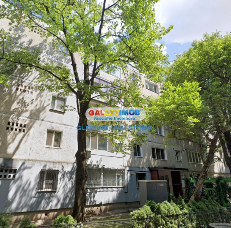 3 camere Obregia semidecomandat