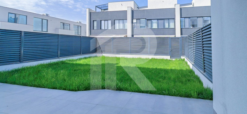 Vila Padurea Baneasa langa lac