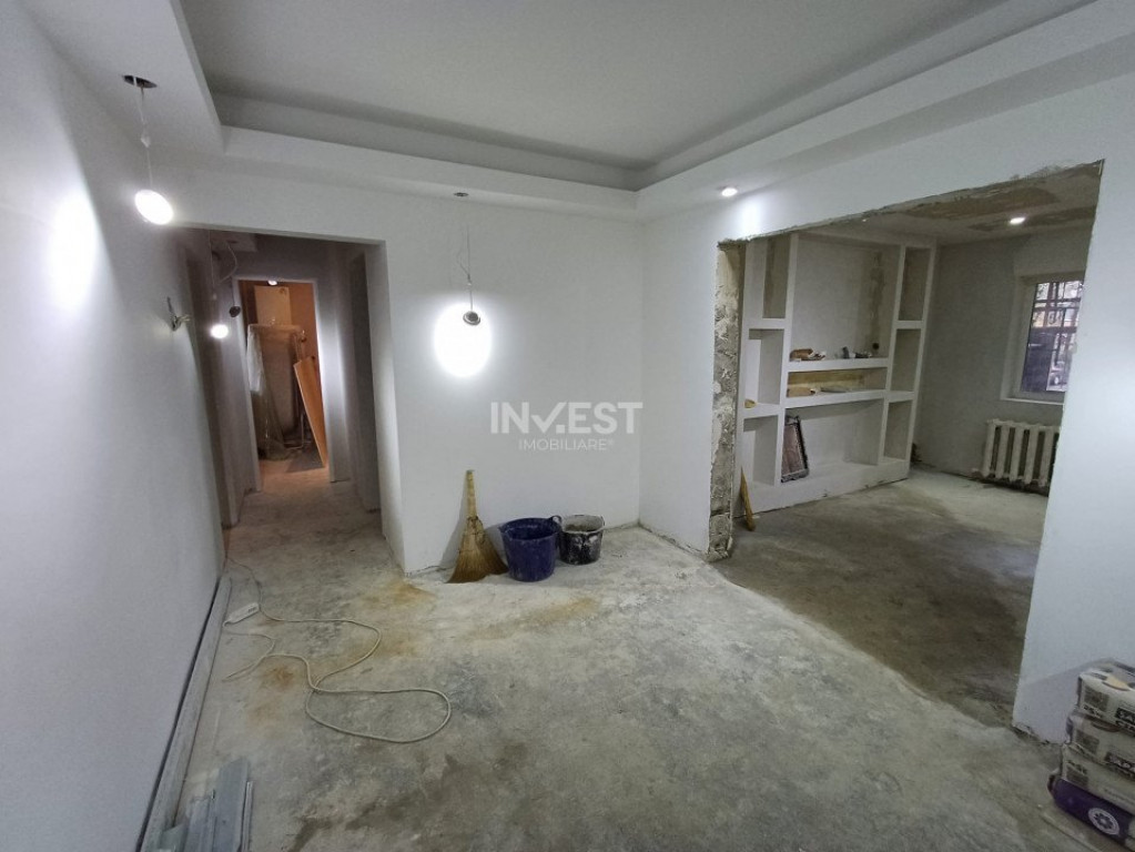 Zimbru - Apartament 3 camere decomandat cu 2 bai