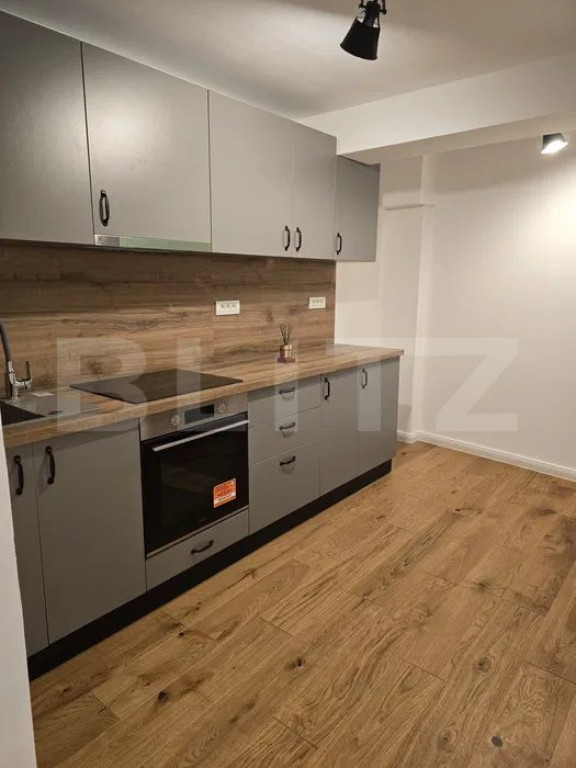 Garsonieră modernă de închiriat în Schei