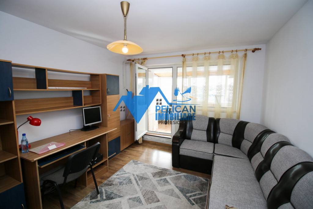 Str. 1848, 3 camere, decomandat, 70MP