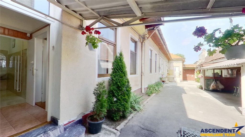 Live 3D! Apartament in casa, cu terasa si curte interioara,