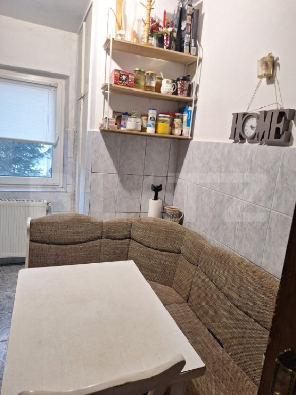 Apartament de vanzare, cu 3 camere in Sacel - Brasov