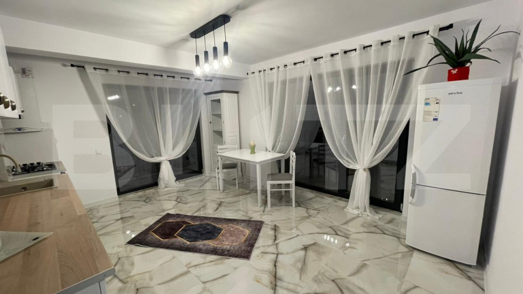 Apartamentcu cu 3 camere, 55 mp, etaj intermediar, garaj, zo