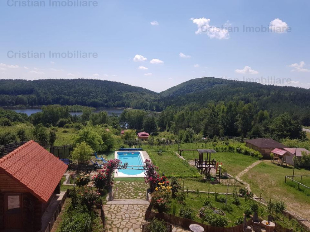 RATE Pensiune 12 cam Superba*** malul Lac Mocearu piscina ,1