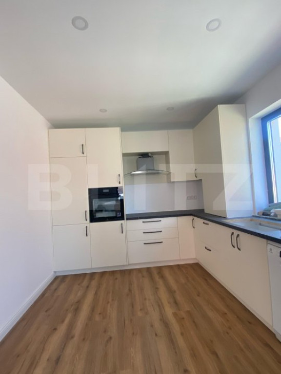 Casa de vanzare, cu 5 camere, 160 mp, Bistrita