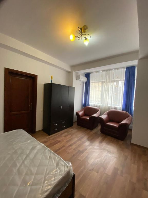 Piata Progresu et 2 vila, centrala proprie, mobilata, uti...