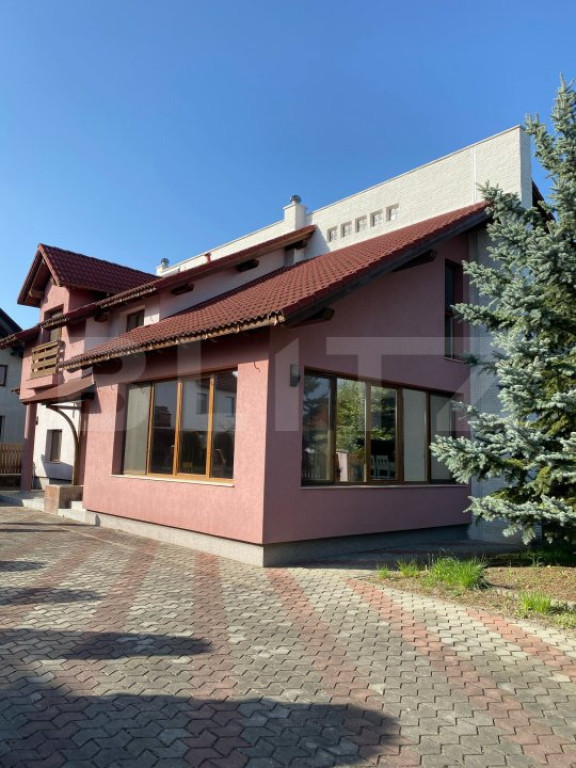 Exclusivitate!! Casa 5 camere, 200 mp, zona-centrala-strad