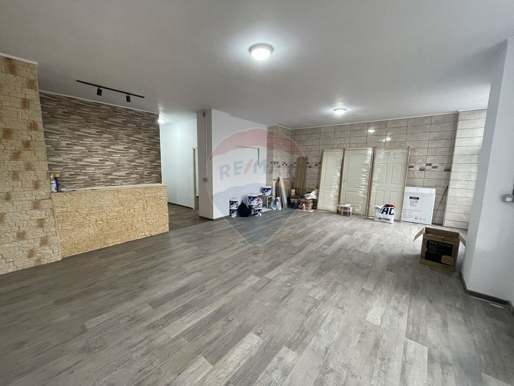 Spațiu comercial Adjud Gara