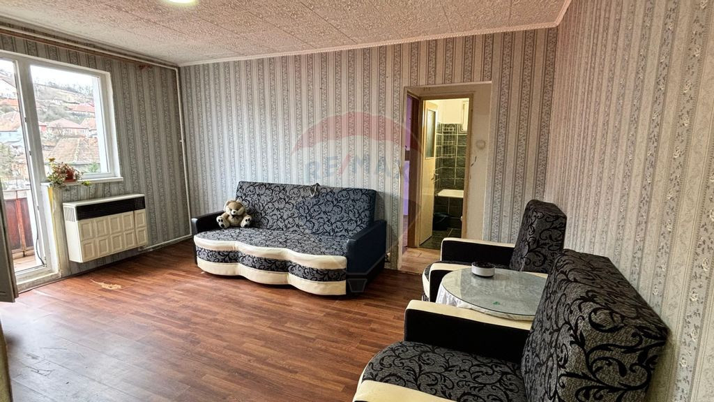 Apartament cu 2 camere, zona Vitrometan (Rubinului)