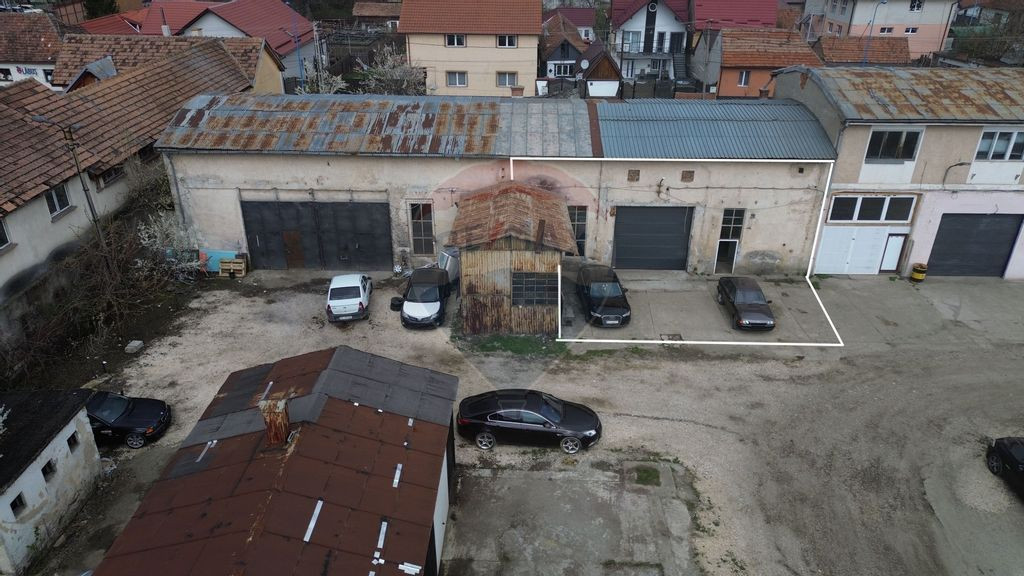 COMISION 0 | Hala 126 mp | birou 6 mp | 4 locuri de parca...